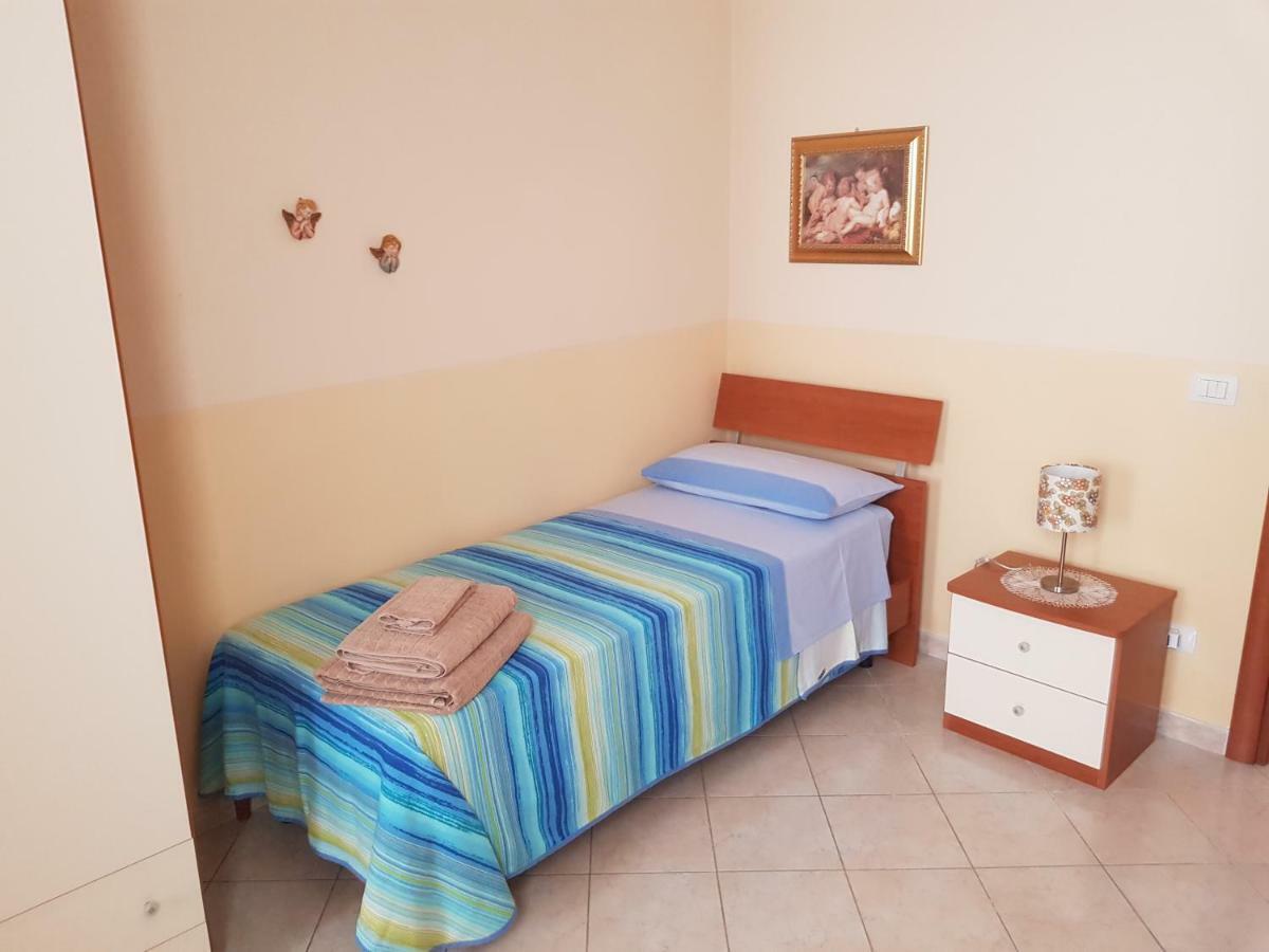 Half House Floridia Villa Exterior photo